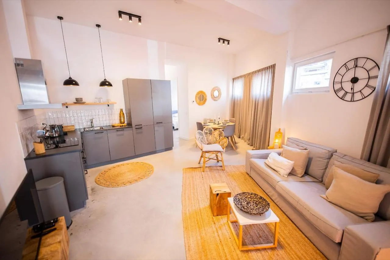 Tremendous 2-Bedroom Serviced Apartment - 79 M2 Rotterdam 0*,